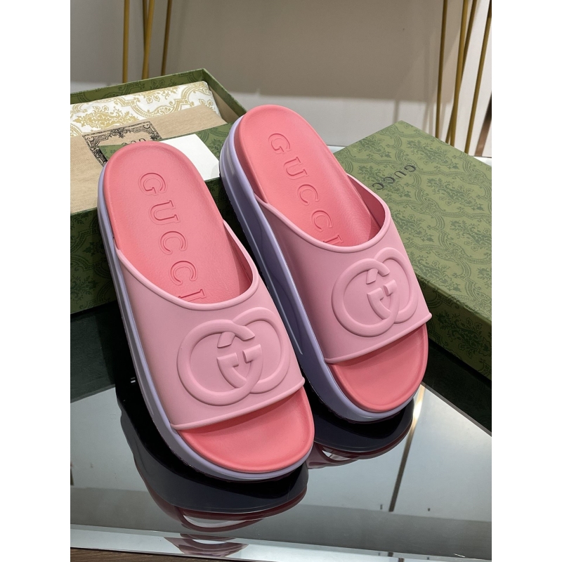 G*u*i slippers